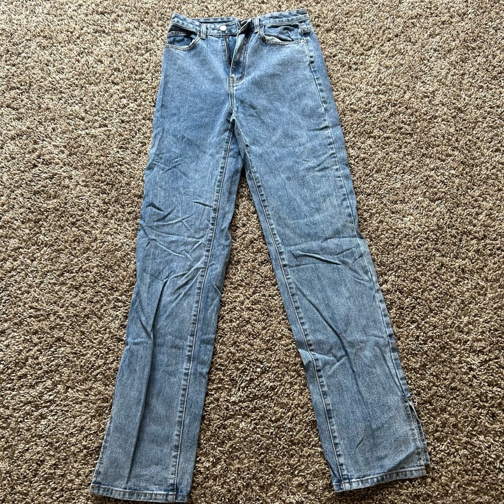 PrettyLittleThing Light Blue Denim Jeans